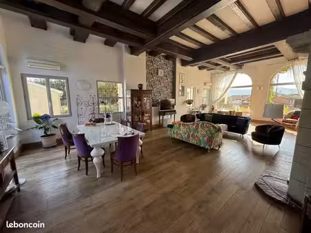 duplex 6 pièces 237 m²