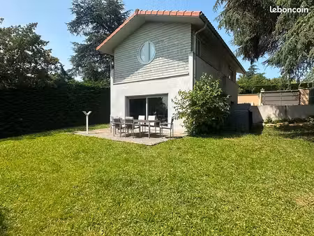 dardilly le haut - maison 5 pièces 109m² de 2001 - terrain 637m2