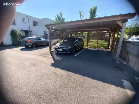 place de parking - stationnement à louer