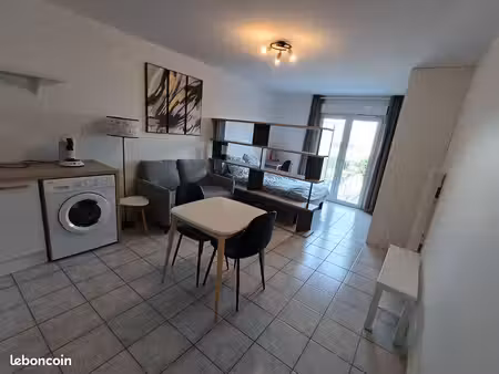 t1 bis meublé rénové 30 m² + balcon sans vis-à-vis + parking – genas azieu