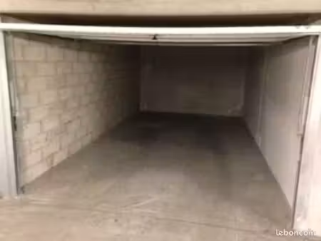 location garage antibes chemin rabiac