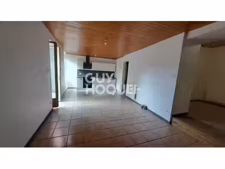 location appartement 4 pièces 92 m² à etaules (17750)  882 €