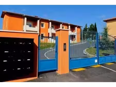 appartement t3 avec balcon et parking