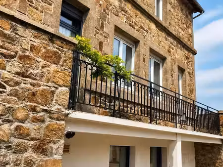 propriété de caractère à ploubazlanec – résidence de 148 m² + espace commercial attenant..