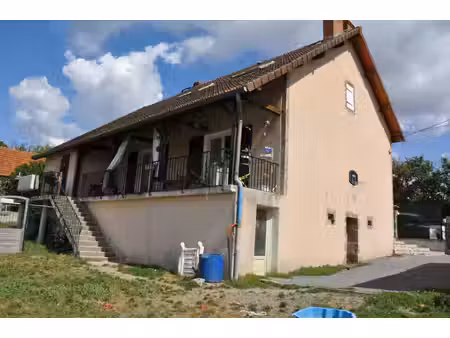 grande maison familiale à la campagne avec 4 chambres et terrain de 3583 m2