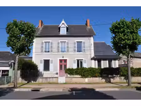belle propriété bourgeoise avec dépendances  piscine  5 chambres et terrain de 1724 m2