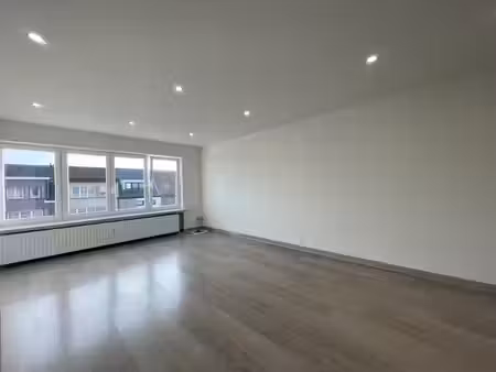 sublime appartement lumineux avec balcon.