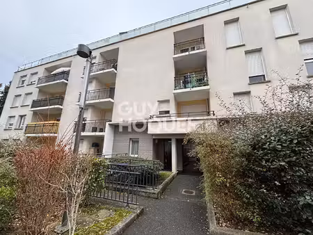 t2 de 43 m² avec balcon et parking  proche rer d moulin galant