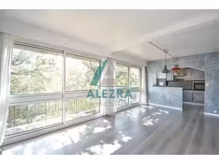 appartement 4/5 pièces à louer au 5e étage
