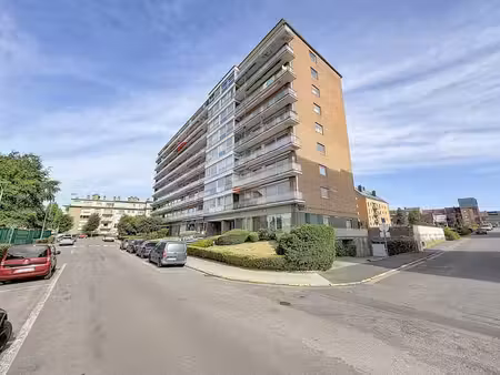 a louer - appartement lumineux 2 chambres avec garage