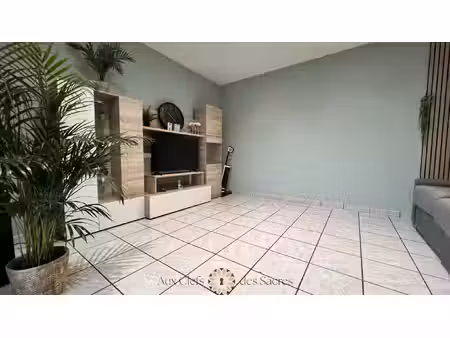 à louer studio meublé avec espace extérieur