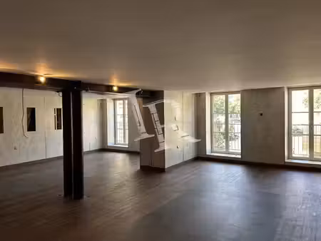 local commercial de 367m²
