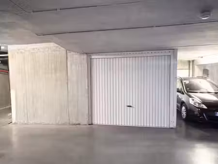 box garage bien situé proche de la gare  centre vilvorde