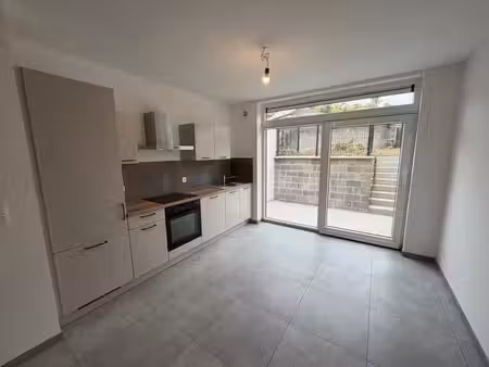 magnifique maison rénovée 2ch avec terrasse et jardin