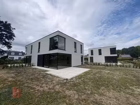 lichtrijk nieuwbouwkantoor van 175 m² te nazareth-de pinte