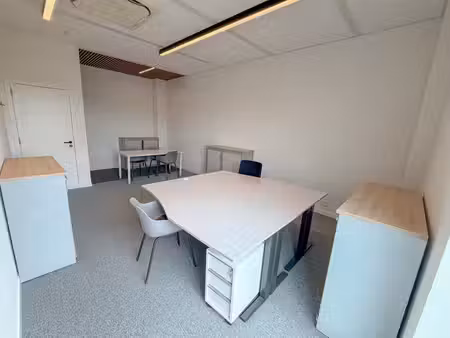 bureau 25m² à louer - espace industriel des plenesses
