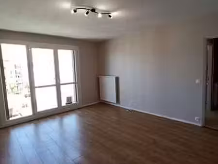 location appartement 3 pièces à la souterraine (23300) : à louer 3 pièces / 80m² la souter