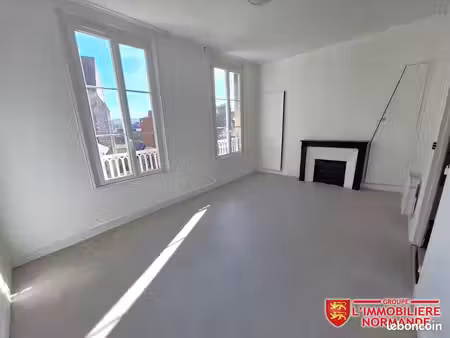studio 1 pièce 27 m²