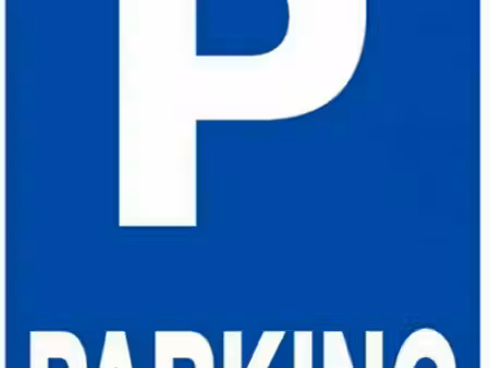 vente 1 parking dans une cour privée