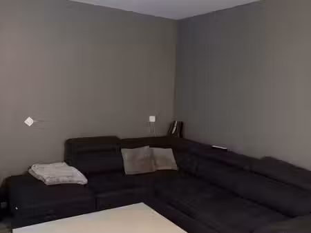 appartement meublé 80 m² – 2 chambres + bureau – centre-ville mende
