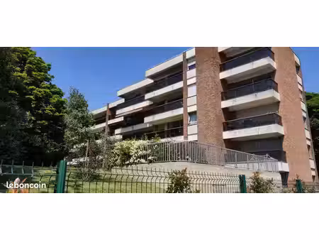 t3 80m² lumineux avec balcon  cave et garage - tram à 200m (wasquehal)