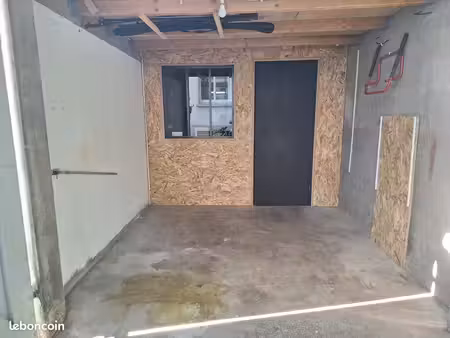 location box 9m2 plein centre annecy