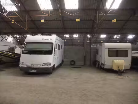 box 6mx3m à suce/erdre pour bateau ou camping car