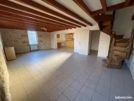 maison . 5 pièces . 118m²