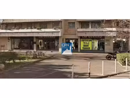 local commercial à louer