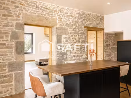 121 m² au cœur de maîche – le charme de l’ancien  le confort d’aujourd’hui