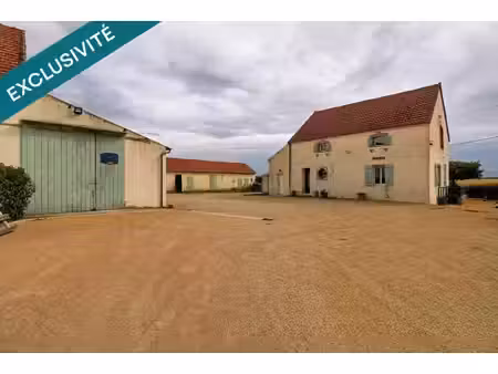 ferme rénovée  calme et dépendances sur 5 625 m²