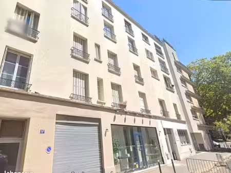 bureau 740 m²