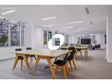 bureaux 12 786 m²