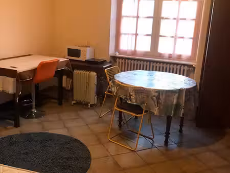 chambre meublée dans maison