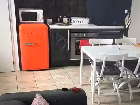 proche c.ville t2 duplex avec parking privatif