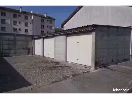 garage 13 m² oyonnax