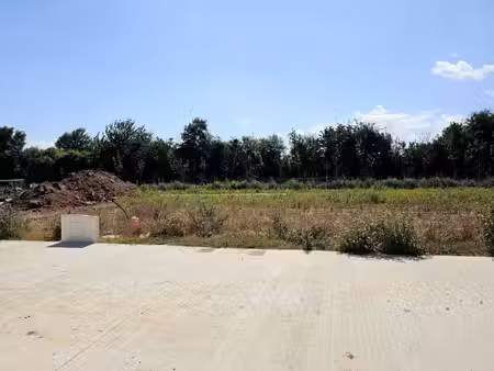 terrain constructible viabilisé à vendre