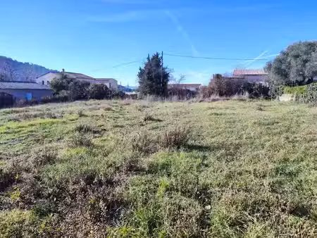 vente terrain 500 m² à carnoules (83660)  140 000 €