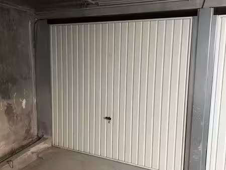 garage  fermé  ste maxime