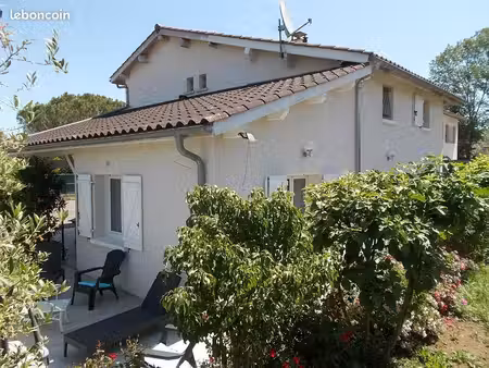 corps de ferme restauré 5 pièces avec jardin et garage