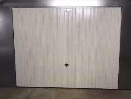 garage à louer à l année résidence sécurisée frejus