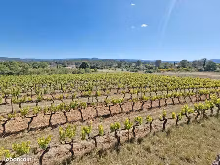 terrain 1 323 m² carces