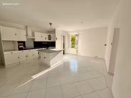 appartement à vendre au revest les eaux