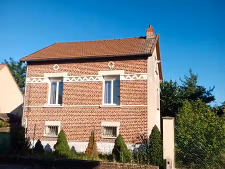 maison individuelle sur terrain de 1000 m2 dont 650 m2 à bâtir