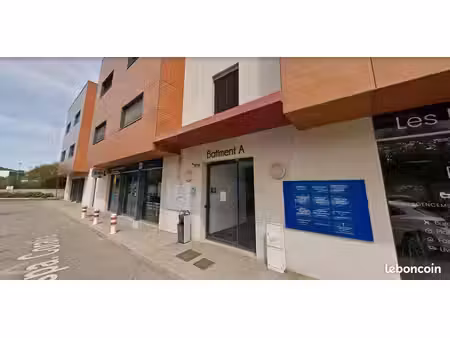 bureaux / local professionnel 114 m² – rdc avec vitrine – la seyne-sur-mer