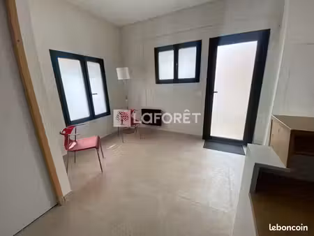 local commercial 24 m²