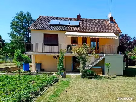 agréable maison rénovée de 102m2 dpe a sur grand parc arboré de 4200m2