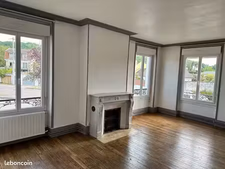proche gare à chierry grand appartement lumineux
