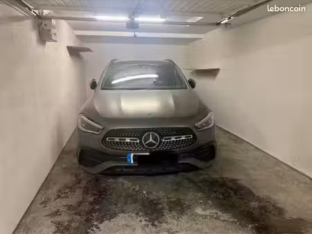 grand garage à louer centre ville sanary sur ler