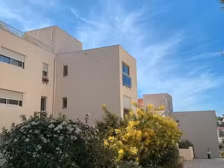 studio à l'année à hyères les palmiers